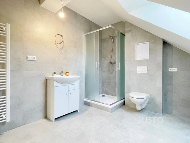 Prodej 2+kk 63 m² + parkování