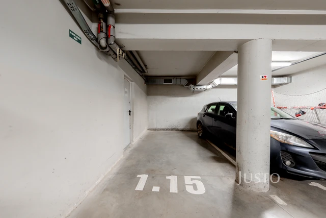 Prodej 4+kk 98 m² + lodžie 7 m² + balkón 3 m² + parkování