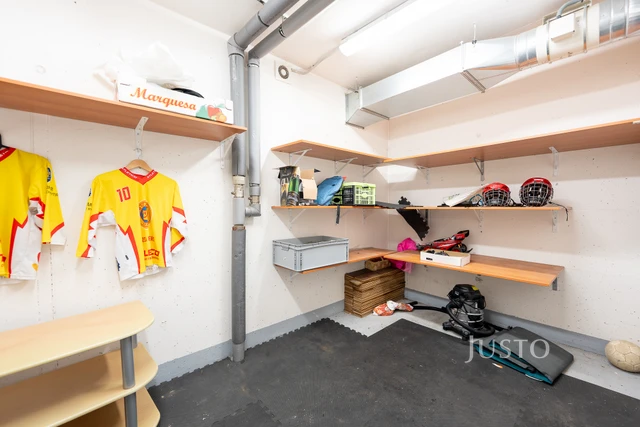 Prodej 4+kk 98 m² + lodžie 7 m² + balkón 3 m² + parkování