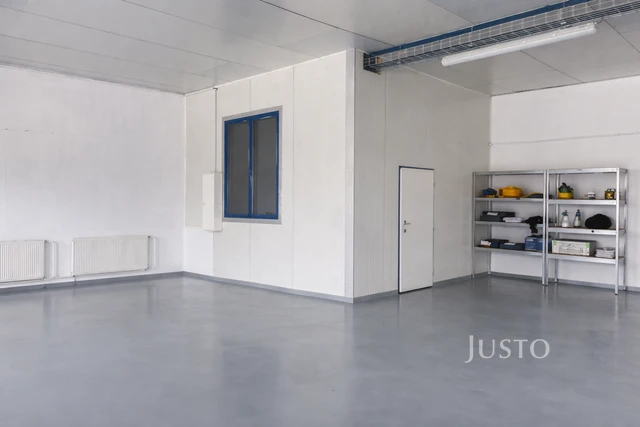 Pronájem skladů 128 m²