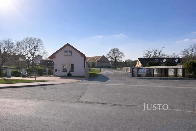 Pronájem skladů 140 m²