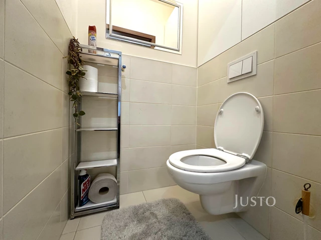 Pronájem 2+kk 55 m² + balkón 8 m² + parkování