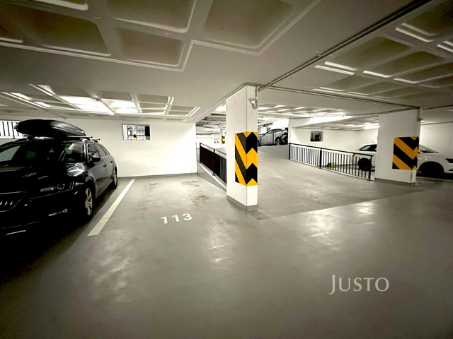 Pronájem 2+kk 55 m² + balkón 8 m² + parkování