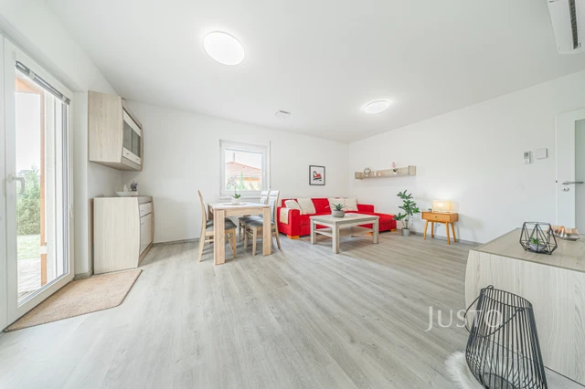 Prodej rodinného domu 83 m² s pozemkem 1180 m² + terasa