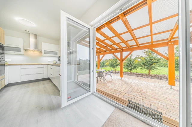 Prodej rodinného domu 83 m² s pozemkem 1180 m² + terasa