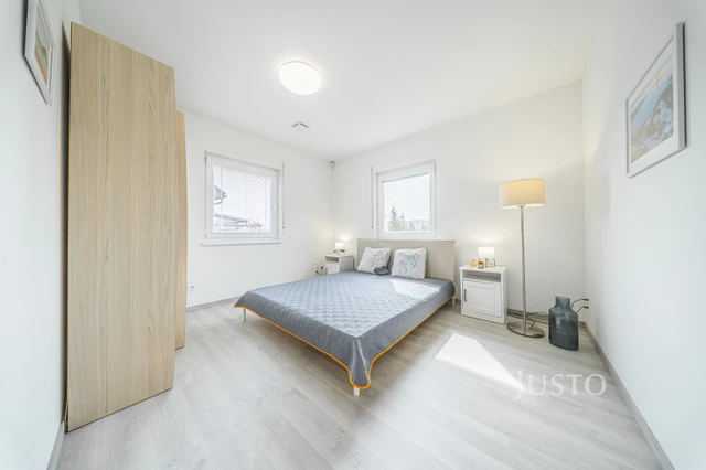 Prodej rodinného domu 83 m² s pozemkem 1180 m² + terasa