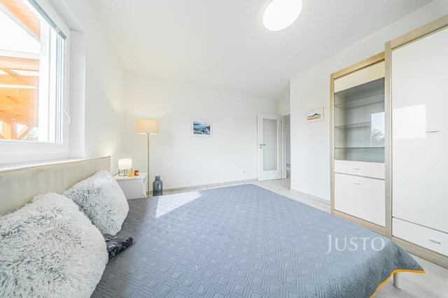 Prodej rodinného domu 83 m² s pozemkem 1180 m² + terasa