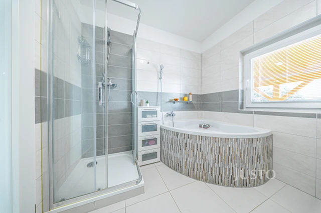Prodej rodinného domu 83 m² s pozemkem 1180 m² + terasa