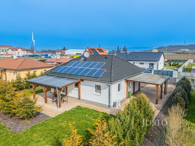 Prodej rodinného domu 83 m² s pozemkem 1180 m² + terasa