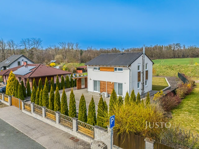 Prodej rodinného domu 117 m² s pozemkem 1389 m²