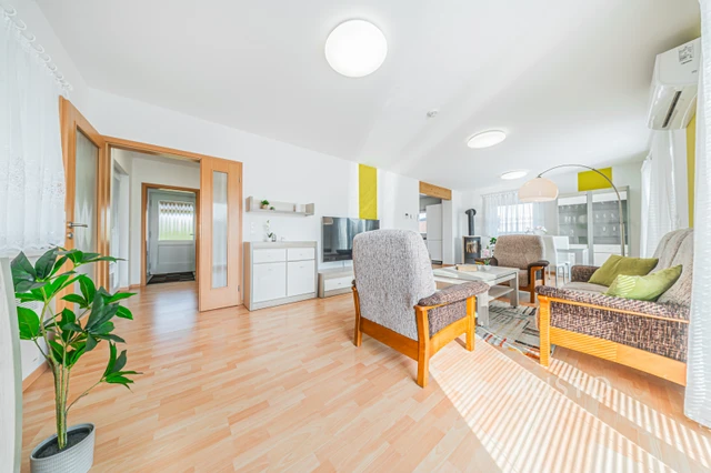 Prodej rodinného domu 117 m² s pozemkem 1389 m²