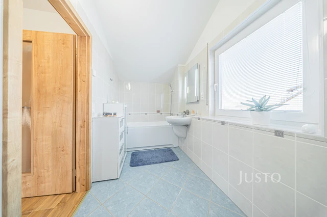 Prodej rodinného domu 117 m² s pozemkem 1389 m²