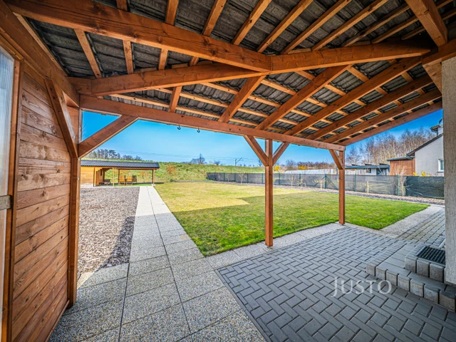 Prodej rodinného domu 117 m² s pozemkem 1389 m²