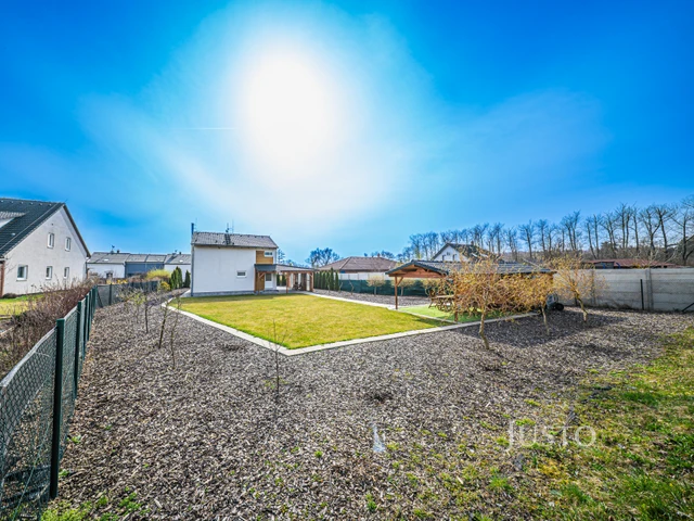 Prodej rodinného domu 117 m² s pozemkem 1389 m²