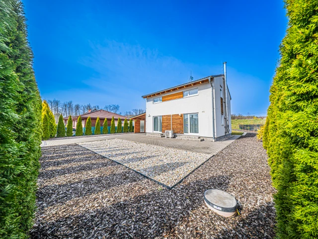Prodej rodinného domu 117 m² s pozemkem 1389 m²
