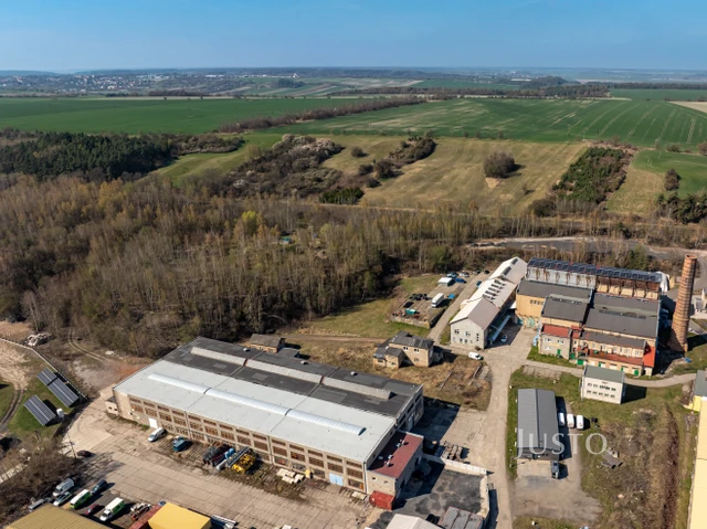 Prodej komerčního pozemku 1688 m²