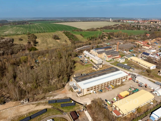Prodej komerčního pozemku 1688 m²