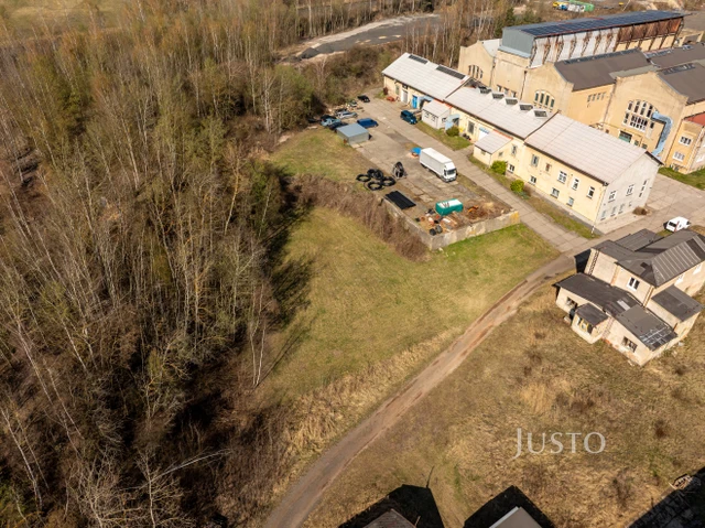 Prodej komerčního pozemku 1688 m²