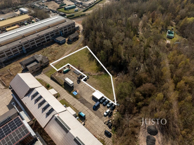 Prodej komerčního pozemku 1688 m²