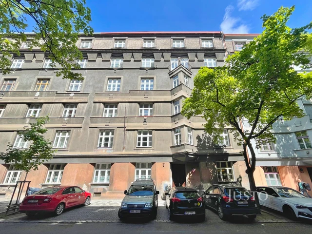 Prodej bytu 3+kk, 78 m², 9 m² sklepní kóje, Praha 3