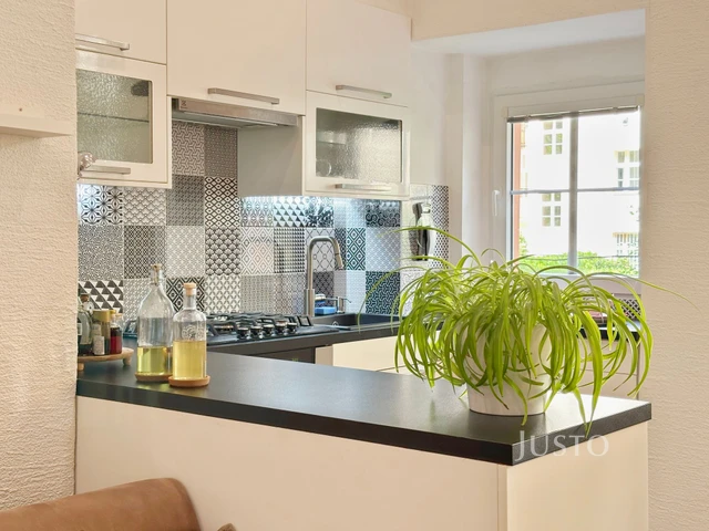 Prodej bytu 3+kk, 78 m², 9 m² sklepní kóje, Praha 3