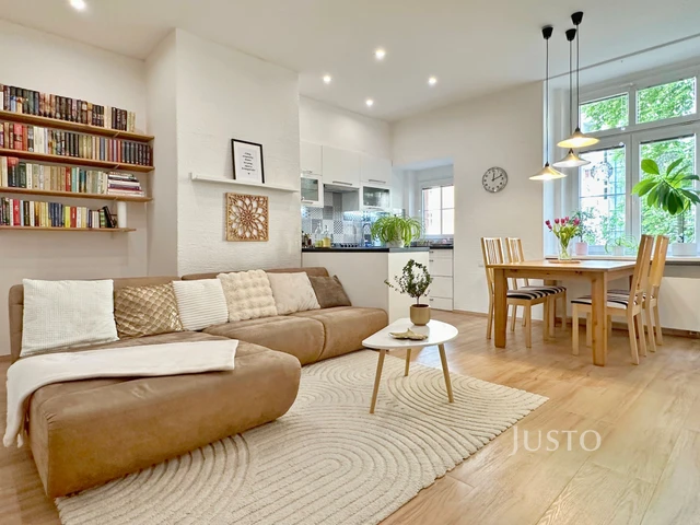 Prodej bytu 3+kk, 78 m², 9 m² sklepní kóje, Praha 3