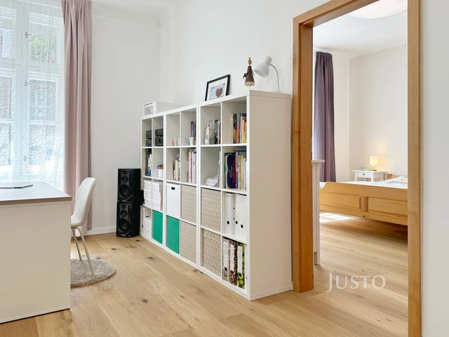 Prodej bytu 3+kk, 78 m², 9 m² sklepní kóje, Praha 3