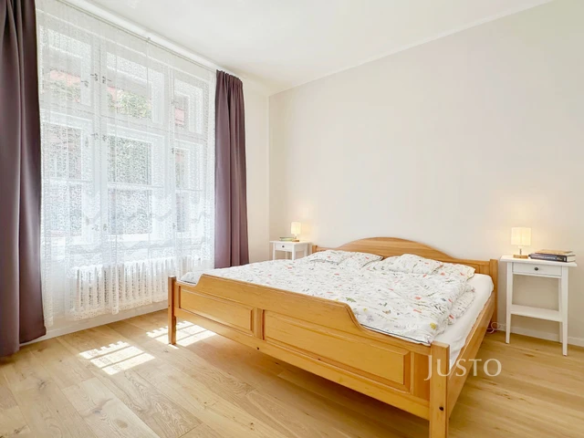 Prodej bytu 3+kk, 78 m², 9 m² sklepní kóje, Praha 3
