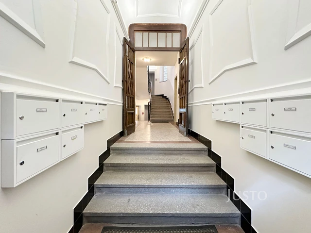 Prodej bytu 3+kk, 78 m², 9 m² sklepní kóje, Praha 3