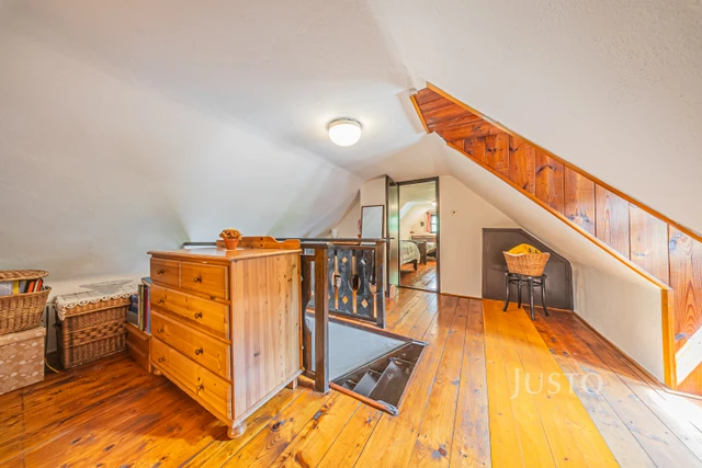 Prodej rodinného domu 137 m² s pozemkem 1588 m²