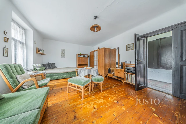 Prodej rodinného domu 137 m² s pozemkem 1588 m²