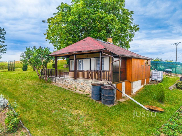 Prodej chaty 38 m² s pozemkem 770 m²