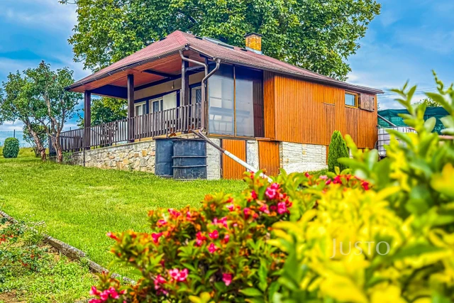 Prodej chaty 38 m² s pozemkem 770 m²