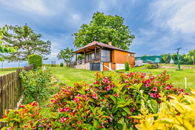Prodej chaty 38 m² s pozemkem 770 m²