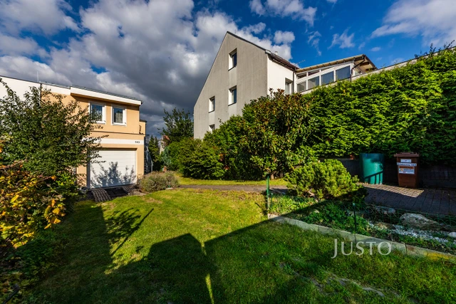 Prodej rodinného domu 206 m² s pozemkem 351 m²