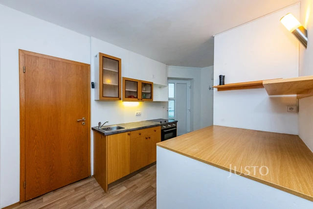 Prodej rodinného domu 206 m² s pozemkem 351 m²