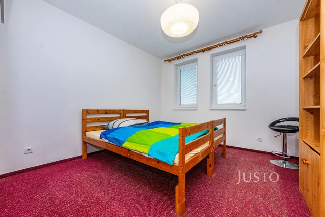 Prodej rodinného domu 206 m² s pozemkem 351 m²