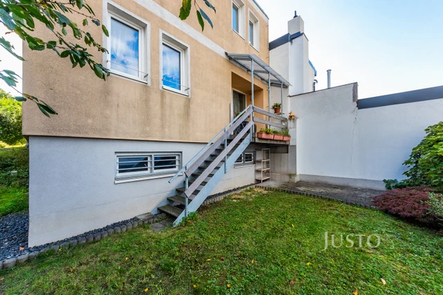 Prodej rodinného domu 206 m² s pozemkem 351 m²