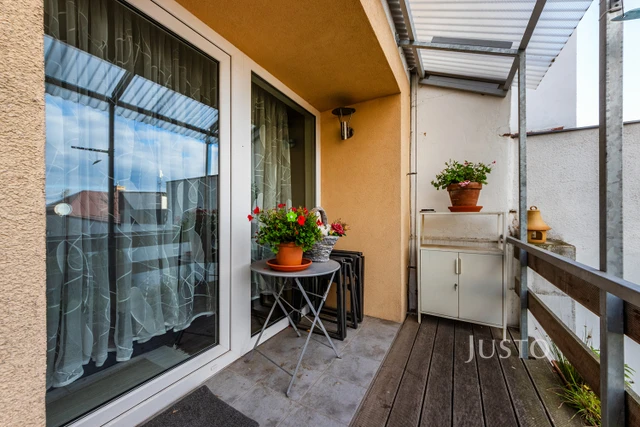 Prodej rodinného domu 206 m² s pozemkem 351 m²