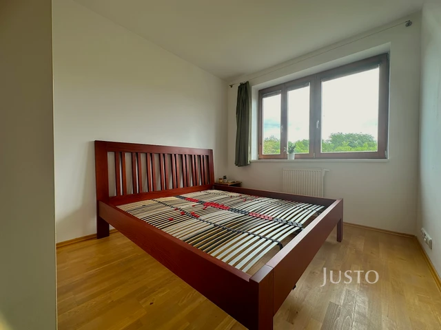Pronájem 3+kk 59 m² + lodžie 4 m² + parkování