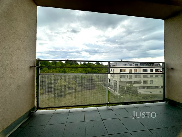 Pronájem 3+kk 59 m² + lodžie 4 m² + parkování