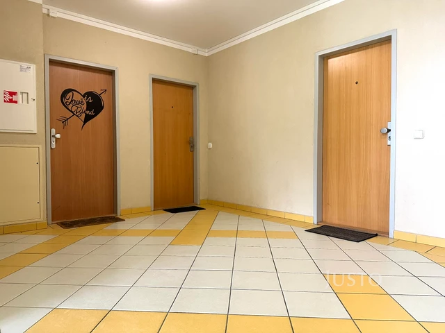 Pronájem 3+kk 59 m² + lodžie 4 m² + parkování