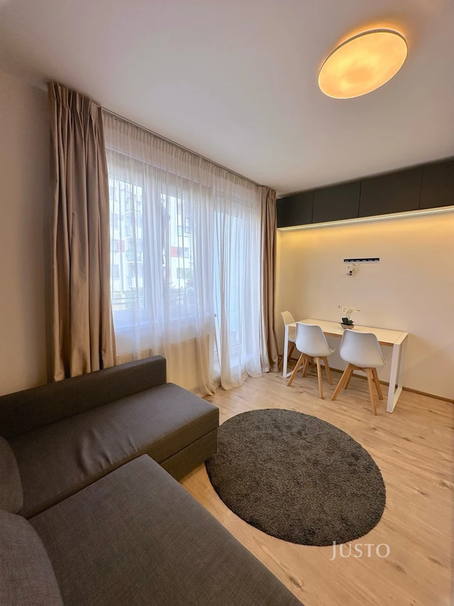 Pronájem 1+kk 32 m² + balkón 5 m²