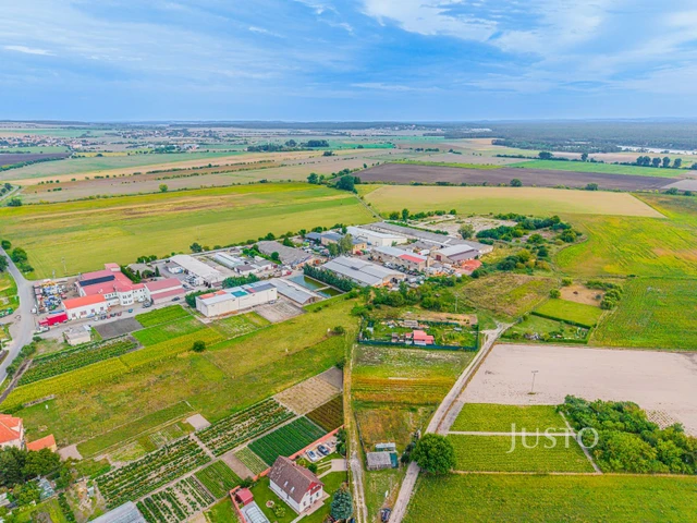 Prodej pozemku 968 m²