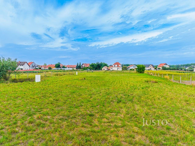 Prodej pozemku 866 m²