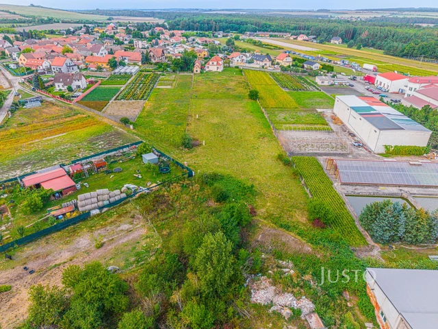 Prodej pozemku 866 m²
