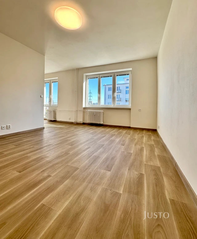Pronájem 2+1 56 m² + balkón 1,6 m²