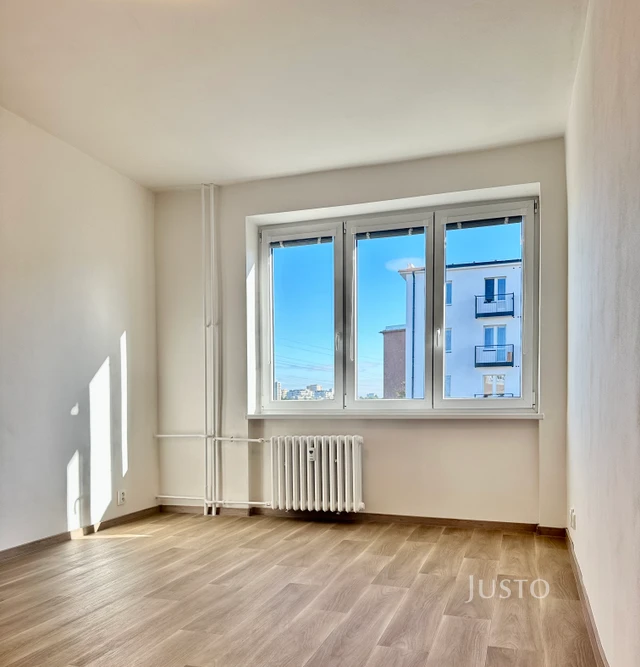Pronájem 2+1 56 m² + balkón 1,6 m²