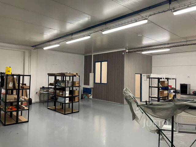 Pronájem výrobních prostor 128 m²