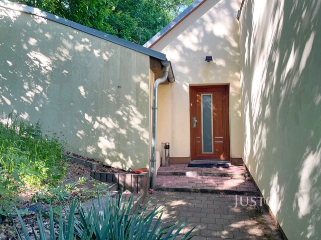 Prodej rodinného domu 250 m² s pozemkem 1168 m²